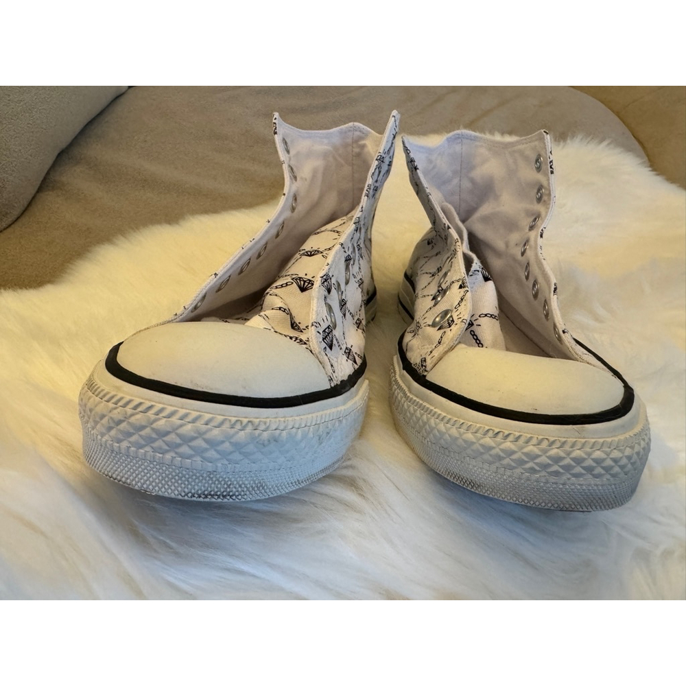 Converse |. Chuck Taylor All Star 70 Hi
Style 104048F Diamond | Size 11 - Picture 4 of 15